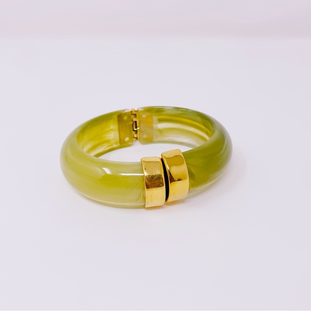 Elegant Gold and Green Bracelet
